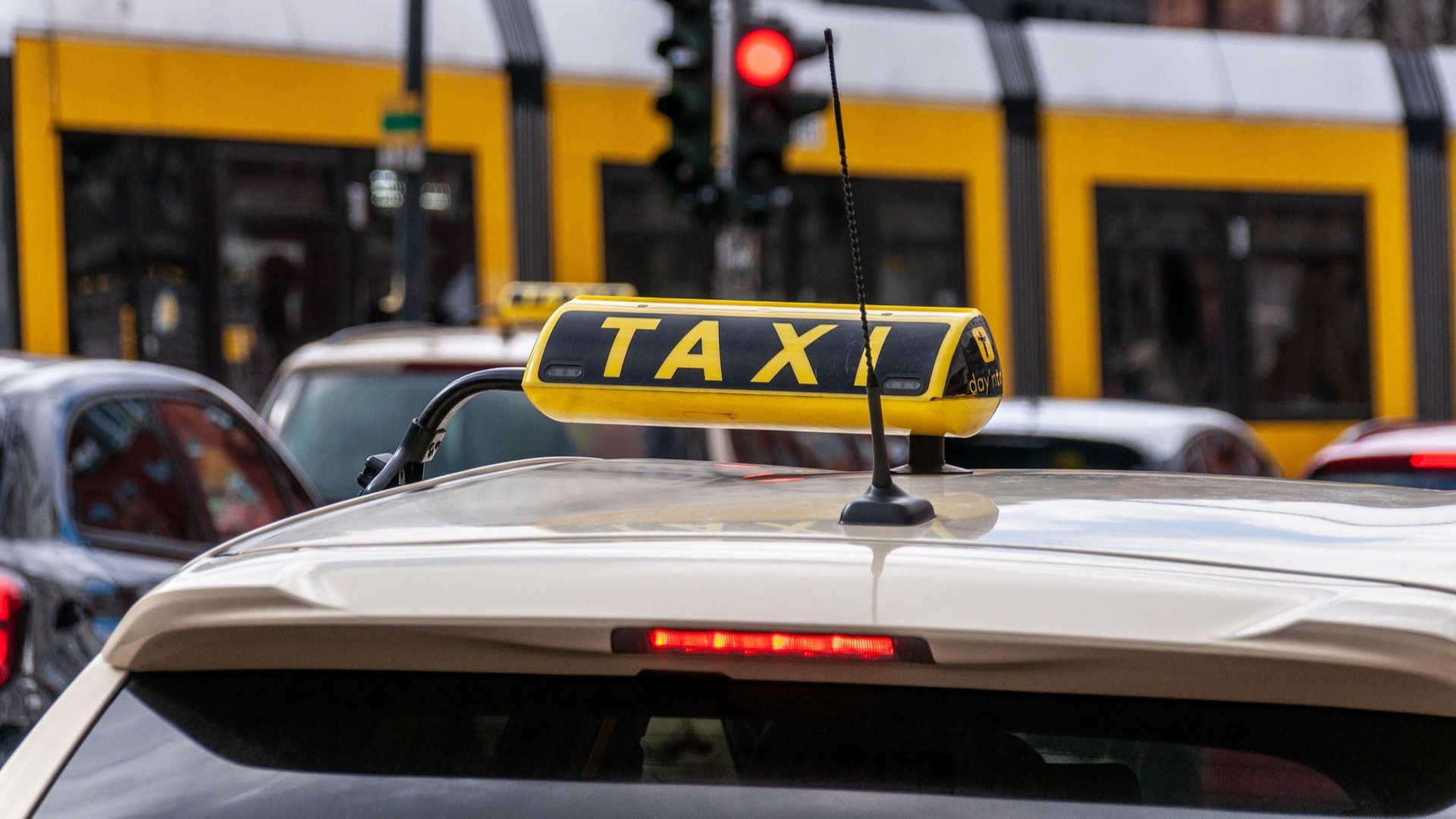 Local 24/7 taxi an transfer service in Barnsley